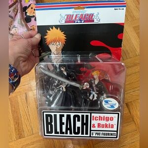 Bleach Ichigo & Rukia PVC Figurines